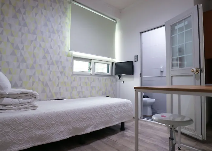 Korea 6 Hostel *