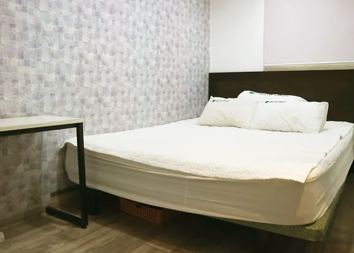 Hostel Korea 6 *